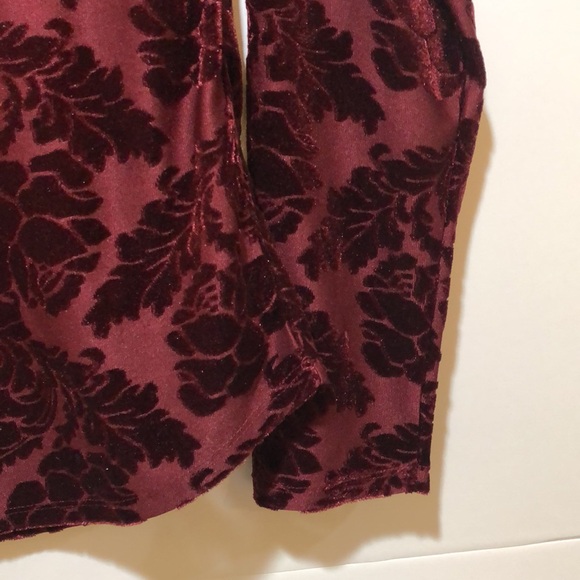 Sundance Delicate Senses Velvet Burnout Top - Picture 5 of 8